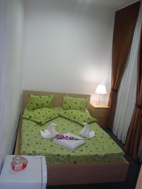 Hostel Litovoi Bukares Bagian luar foto