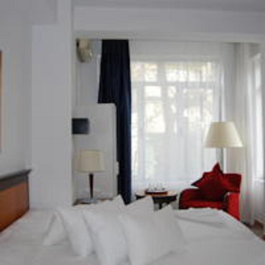 Hostel Litovoi Bukares Bagian luar foto