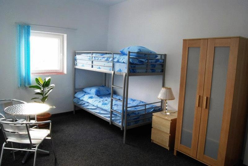 Hostel Litovoi Bukares Bagian luar foto